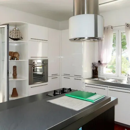 Locazione Turistica Miluna - Sbm200 Apartment *
