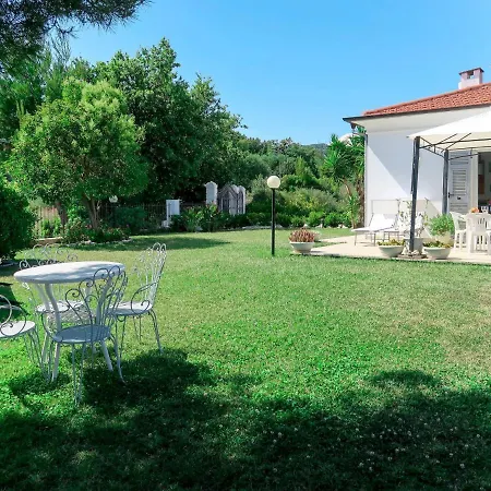 Apartment Locazione Turistica Miluna - Sbm200 *