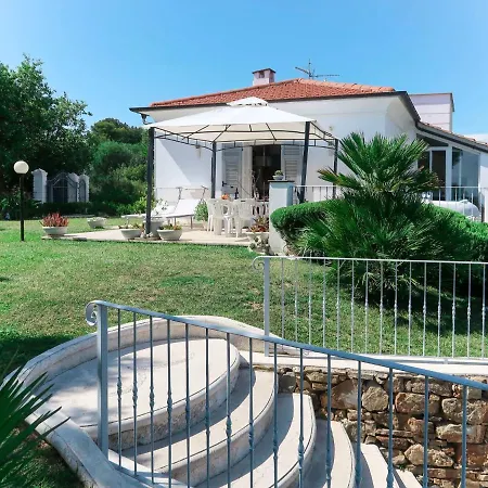 Locazione Turistica Miluna - Sbm200 * San Bartolomeo al Mare